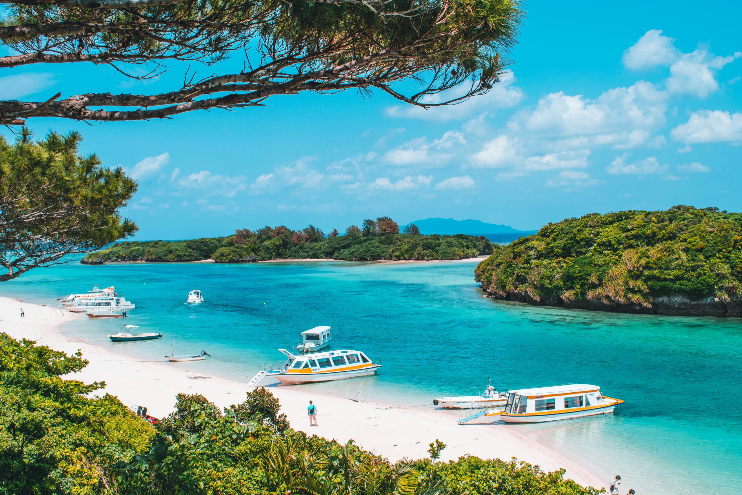 Home-Original-Asia-Rondreis-Japan-Vakantie-Unsplashed-Ishigaki-Island-Kabiri-Bay-scaled.jpg