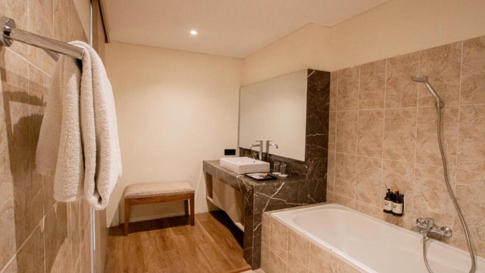 Lovina Haven Boutique Bali Rondreis Indonesie Vakantie Original Asia