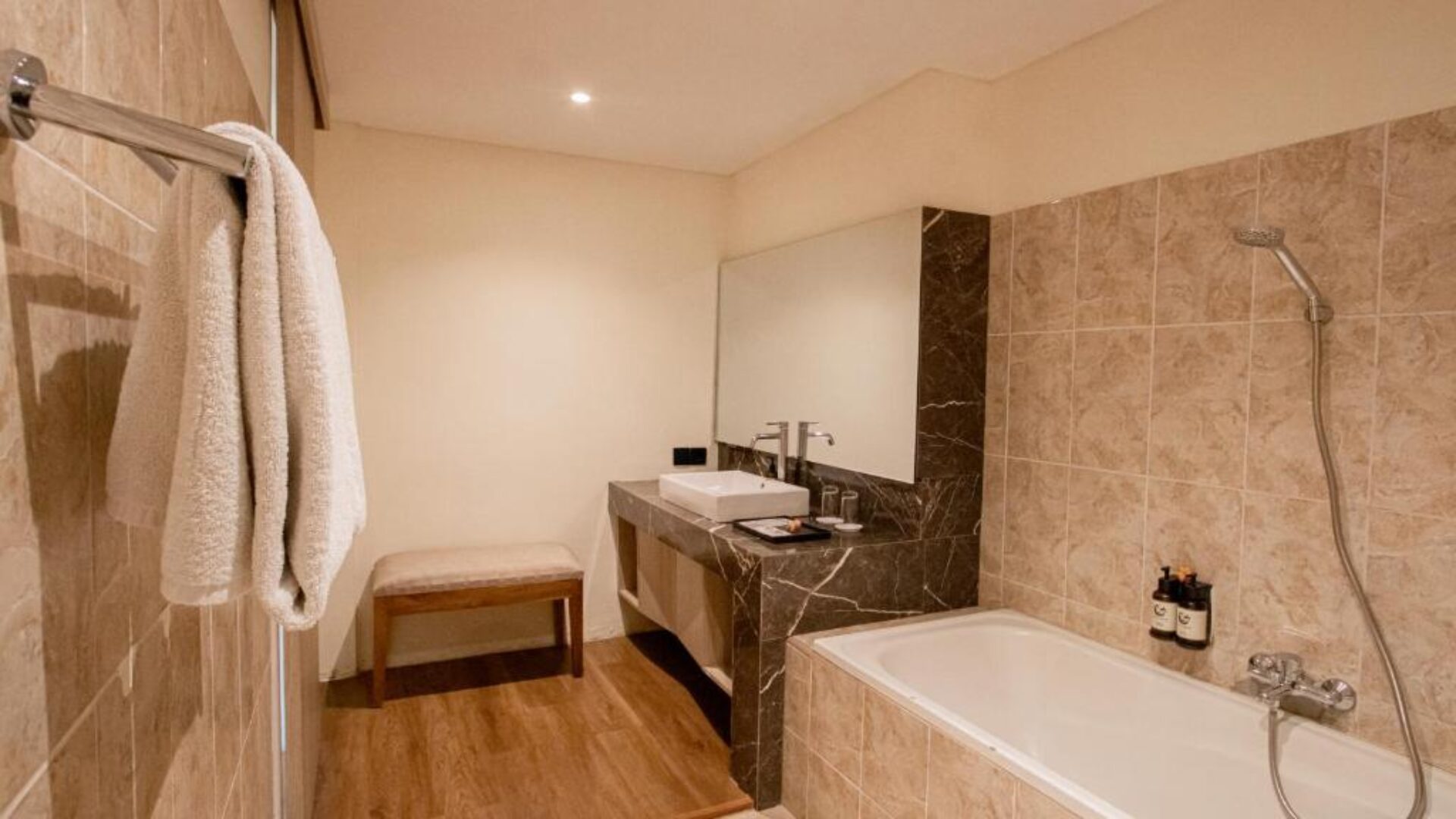 Lovina Haven Boutique Bali Rondreis Indonesie Vakantie Original Asia