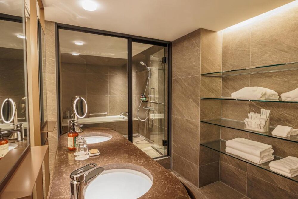 ANA Crowne Plaza Hiroshima Rondreis Japan Vakantie Original Asia