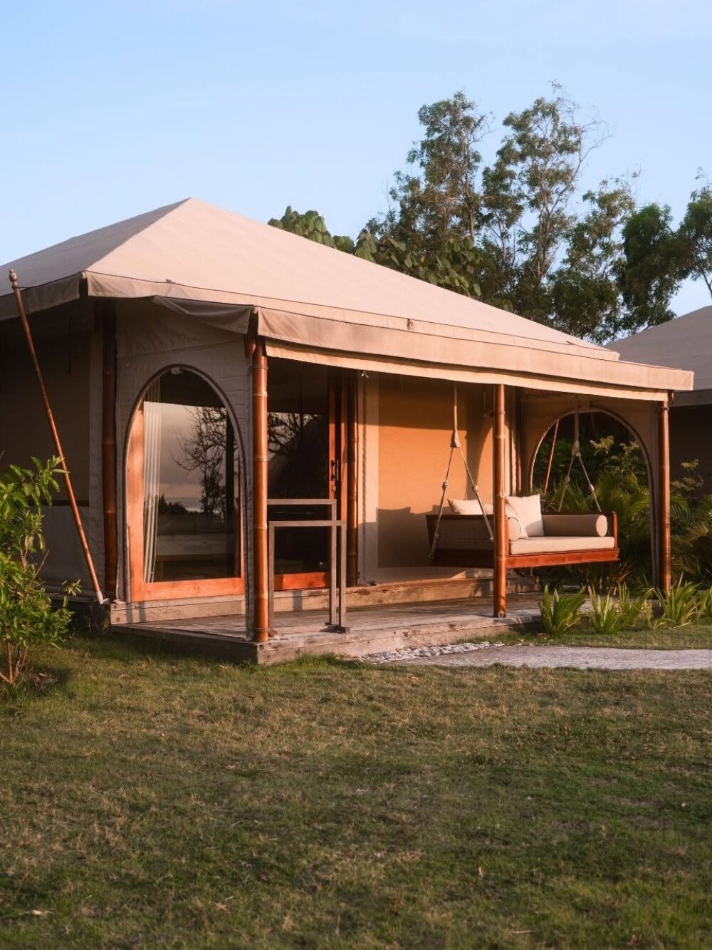 ARNA Suites and Ocean Lounge Nusa Ceningan Bali Rondreis Indonesie Vakantie Original Asia