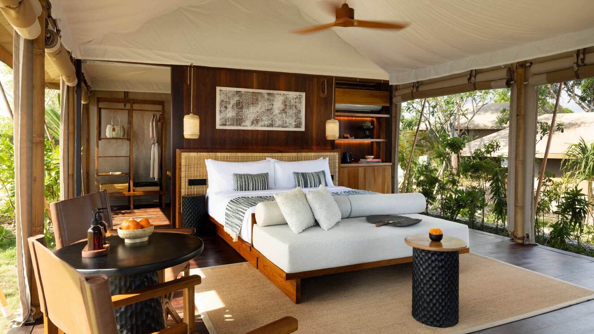 ARNA Suites and Ocean Lounge Nusa Ceningan Bali Rondreis Indonesie Vakantie Original Asia
