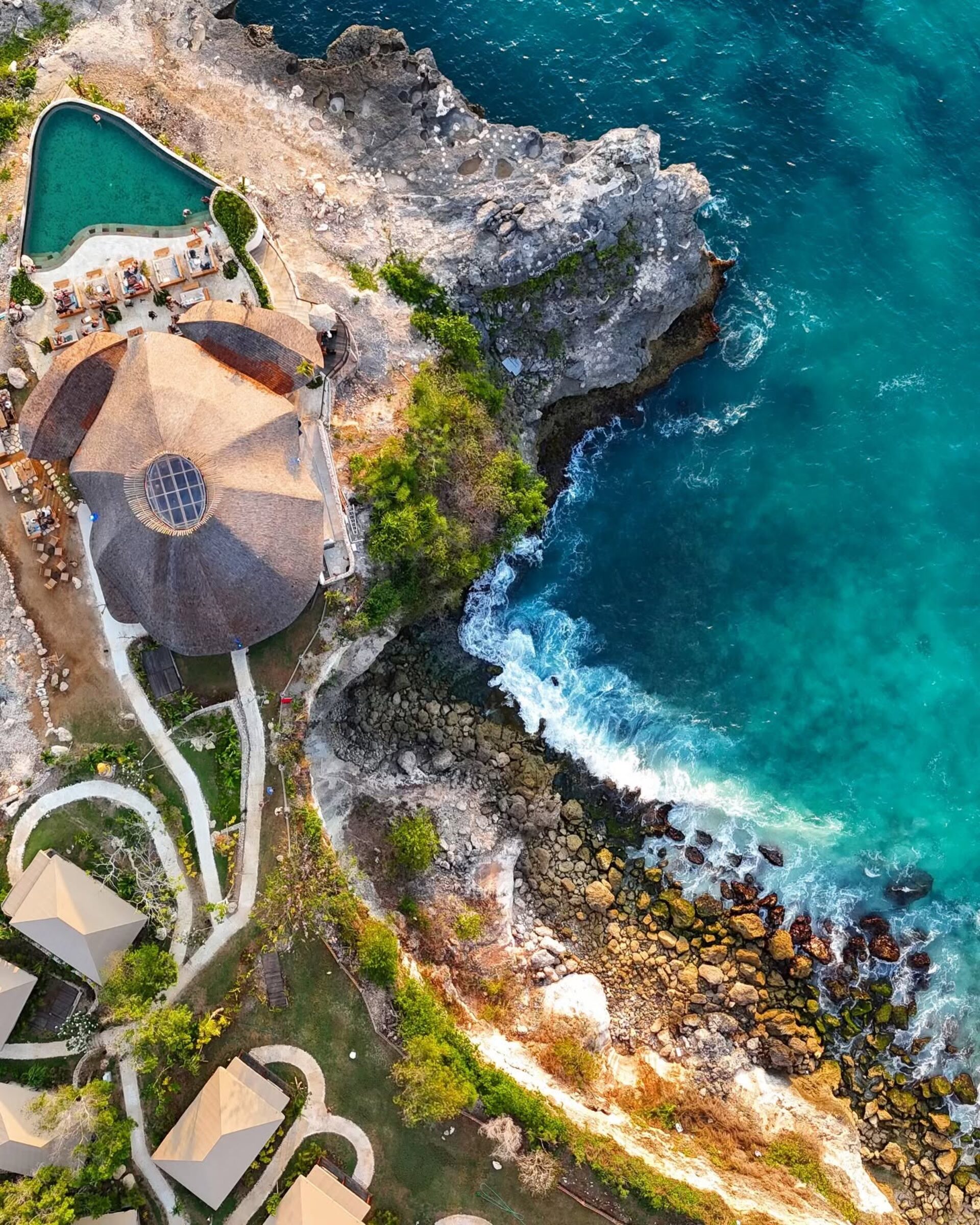 ARNA Suites and Ocean Lounge Nusa Ceningan Bali Rondreis Indonesie Vakantie Original Asia
