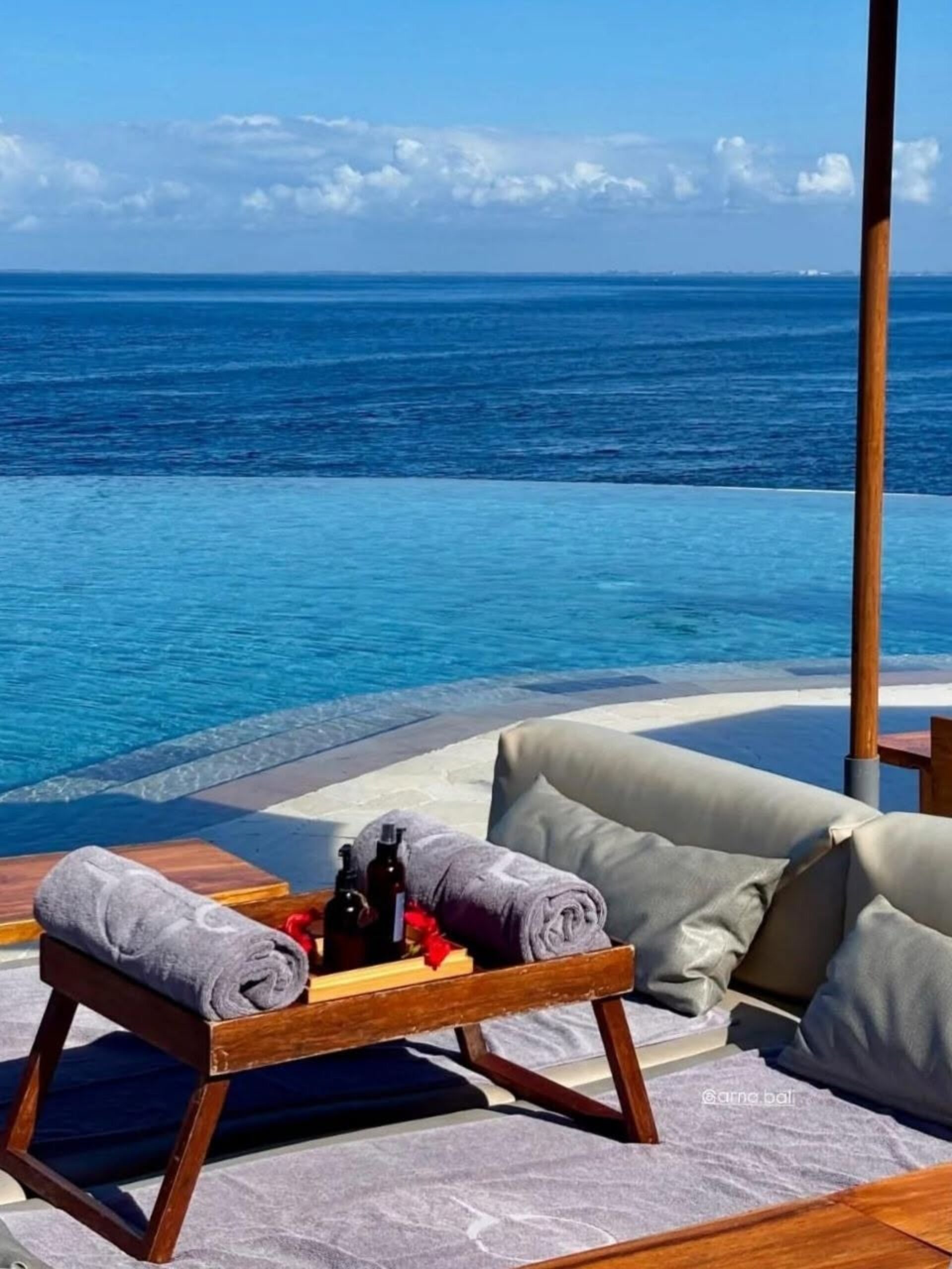 ARNA Suites and Ocean Lounge Nusa Ceningan Bali Rondreis Indonesie Vakantie Original Asia