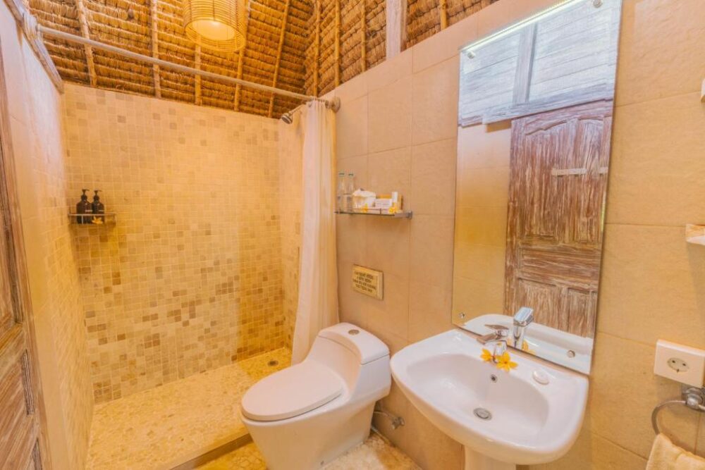Hai Tide Beach Resort Lembongan Bali Rondreis Indonesie Vakantie Original Asia