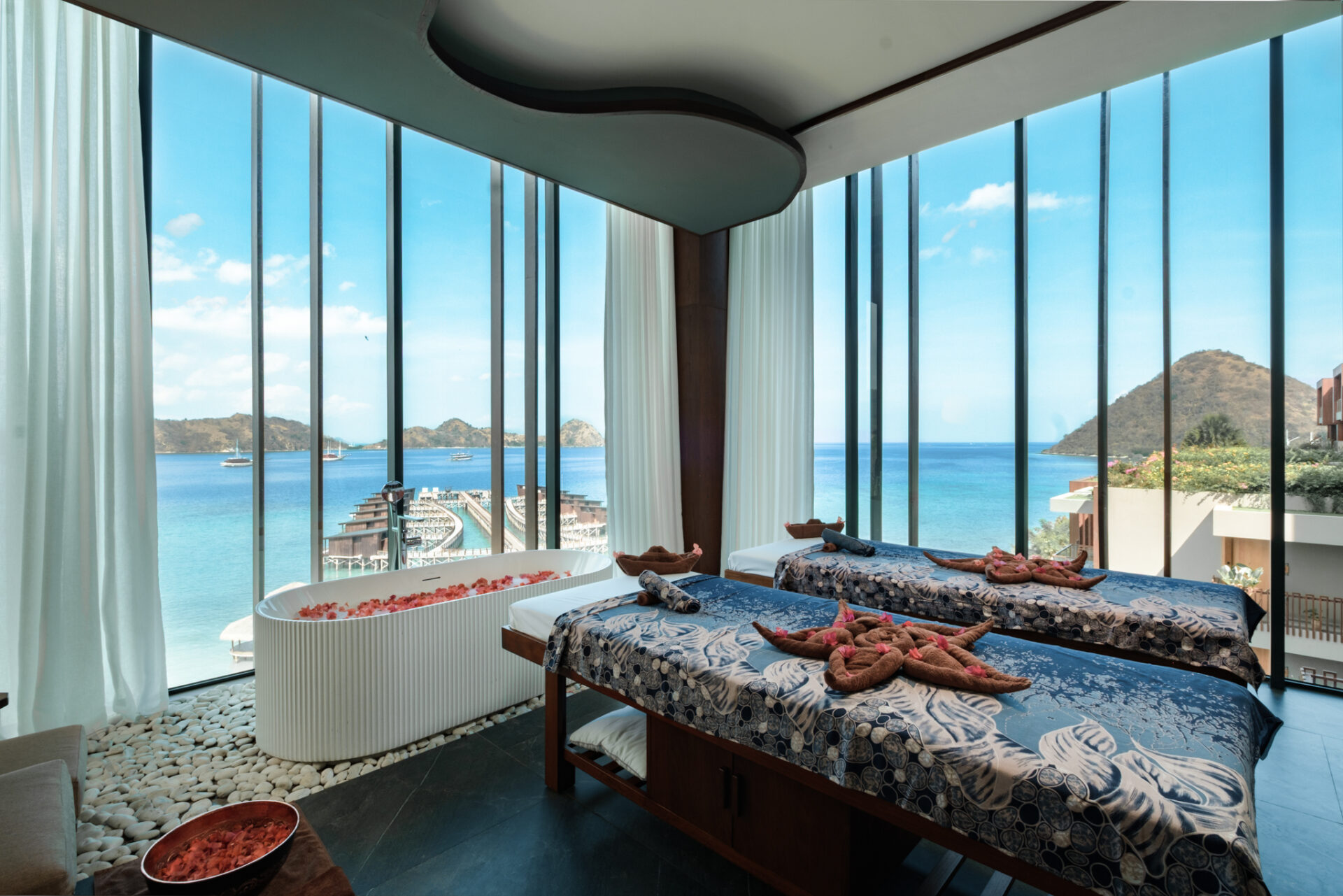Katamaran Resort Labuan Bajo Rondreis Indonesie Vakantie Original Asia