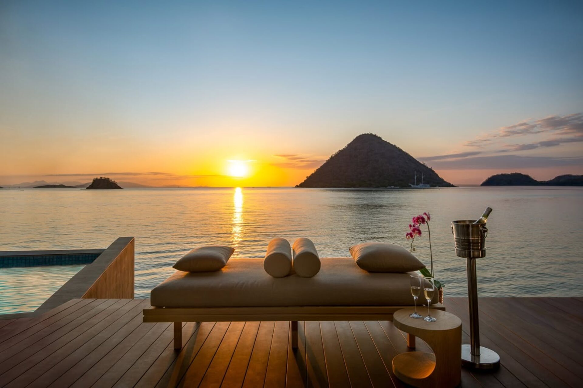 Katamaran Resort Labuan Bajo Rondreis Indonesie Vakantie Original Asia