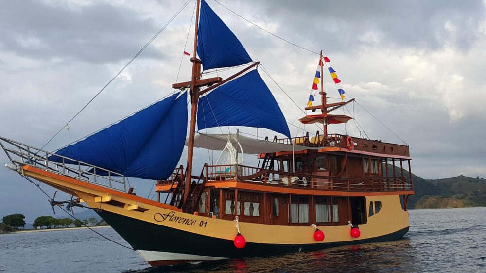 Komodo Boat Florence 1 Rondreis Indonesie Vakantie Original Asia