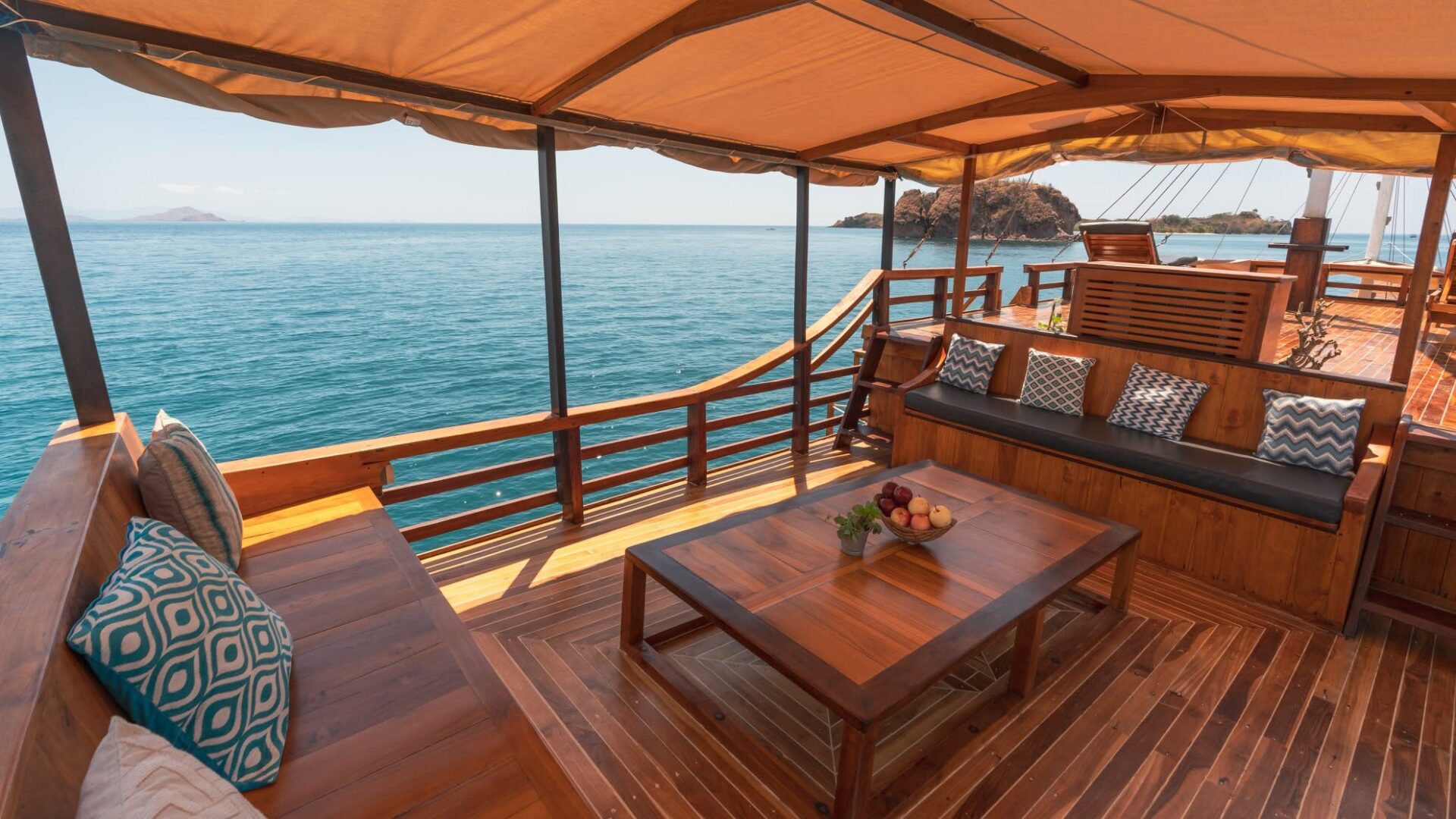 Komodo Boat Jofiel Rondreis Indonesie Vakantie Original Asia