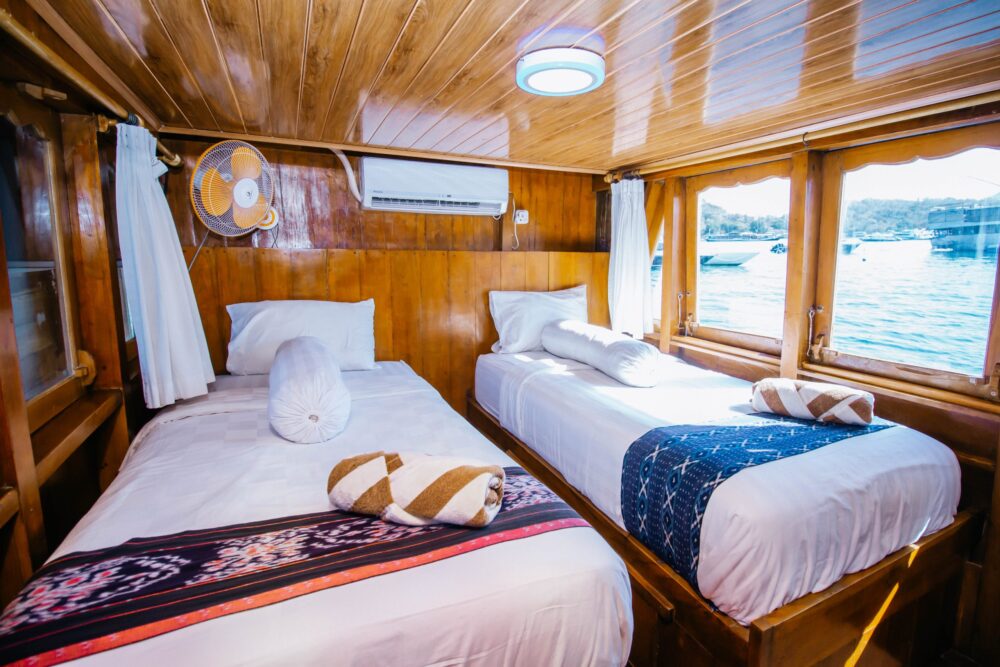 Komodo boat White Pearl 2 Rondreis Indonesie Vakantie Original Asia