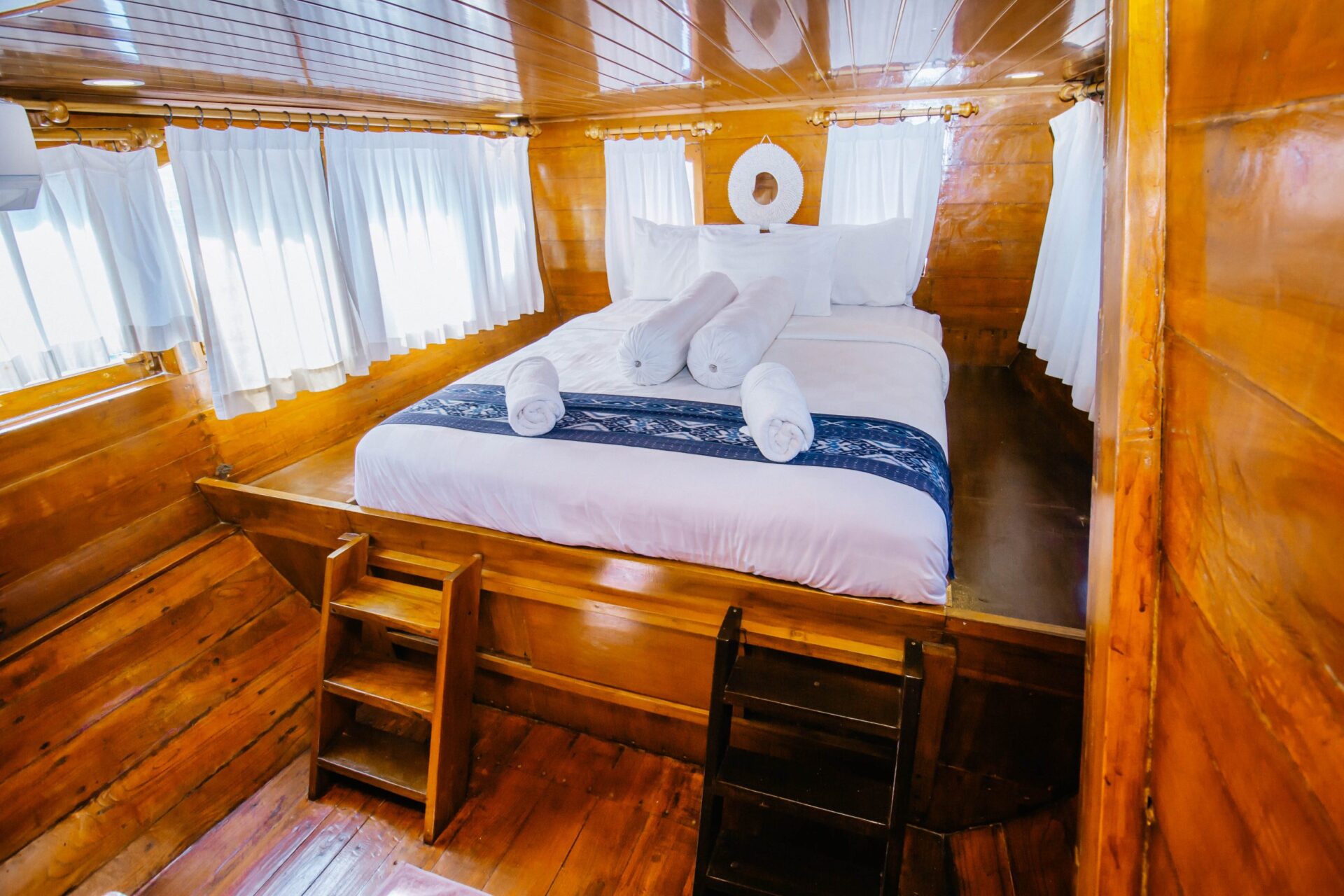 Komodo boat White Pearl 2 Rondreis Indonesie Vakantie Original Asia