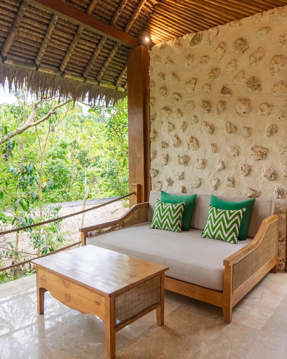 Mesare resort Penida Bali Rondreis Indonesie Vakantie Original Asia