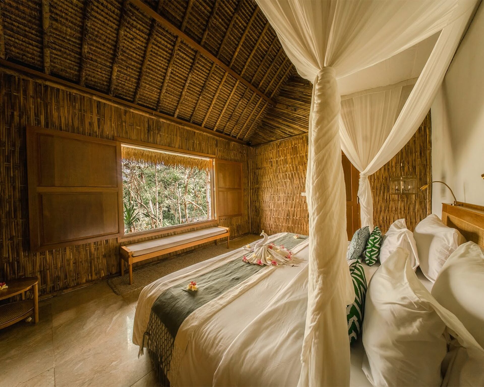 Mesare resort Penida Bali Rondreis Indonesie Vakantie Original Asia