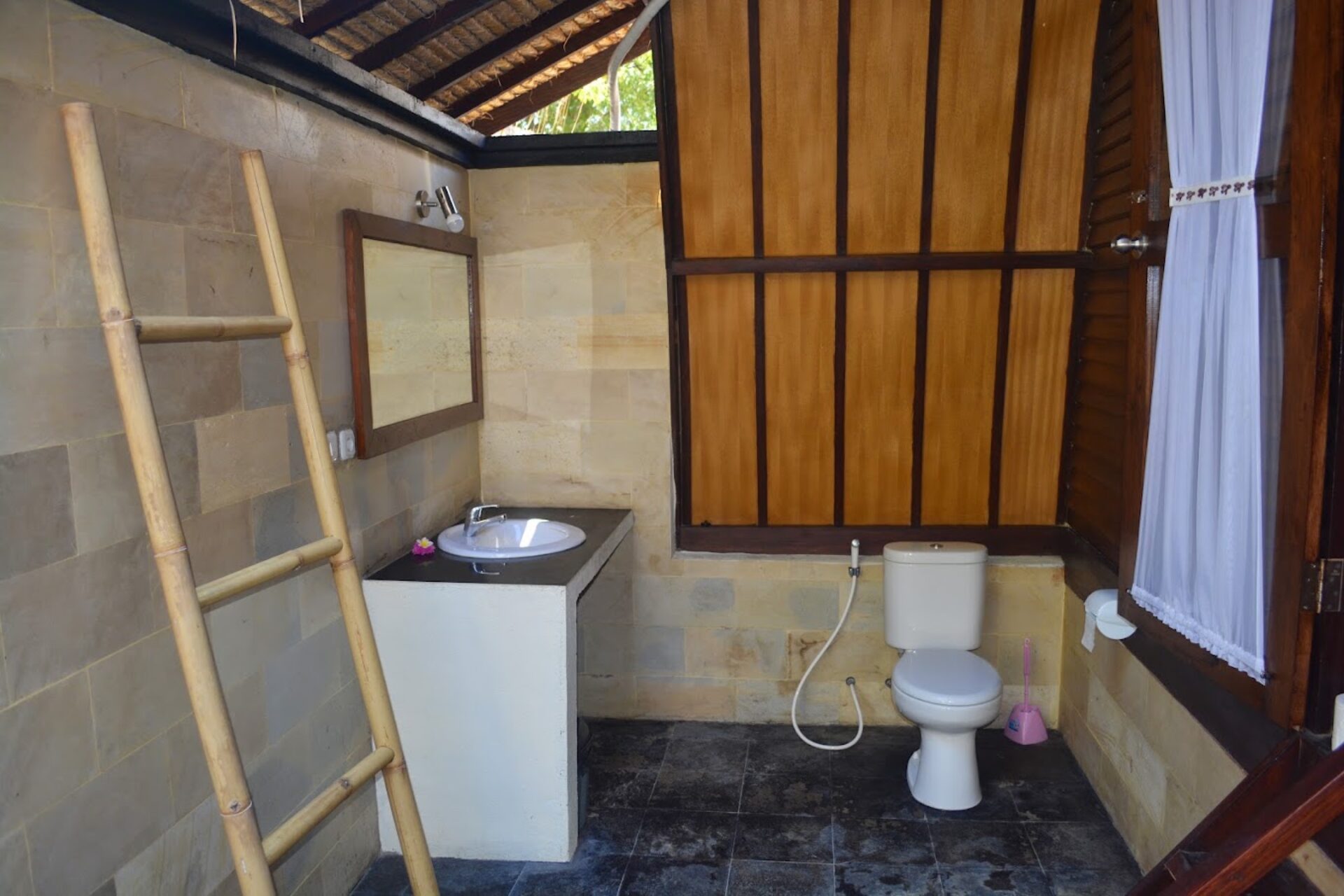 Turtle Beach Hotel Gili Air Lombok Rondreis Indonesie Vakantie Original Asia