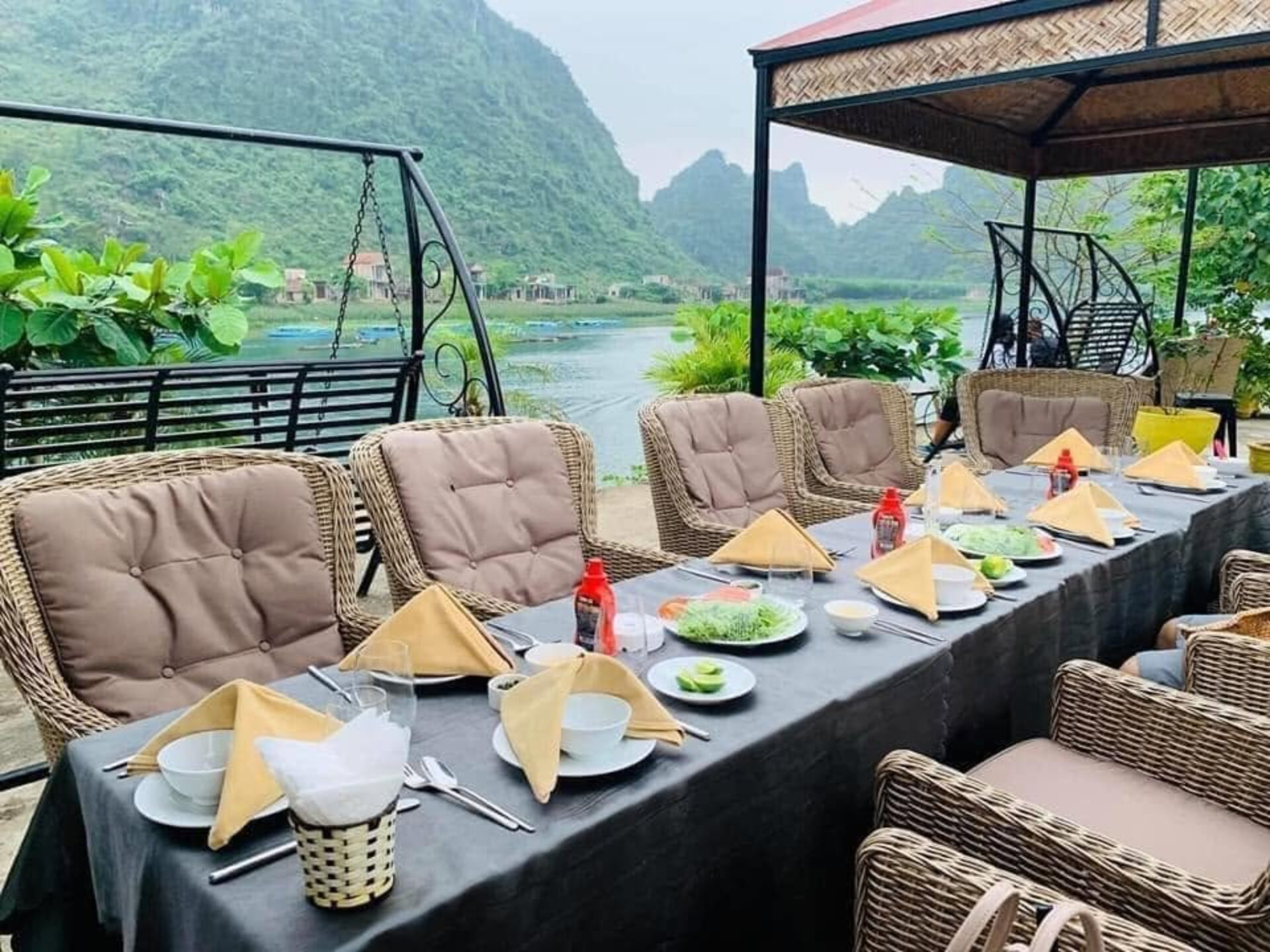 Victory Road Villas Phong Nha Ke Bang Rondreis Vietnam Vakantie Original Asia